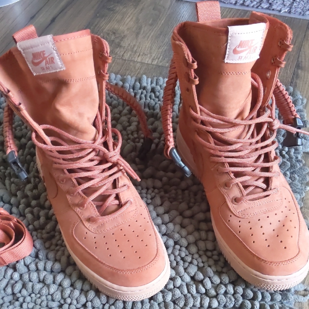 Nike Women's High-Top Sneakers - Dusty Rose Color - Picture 4 of 4